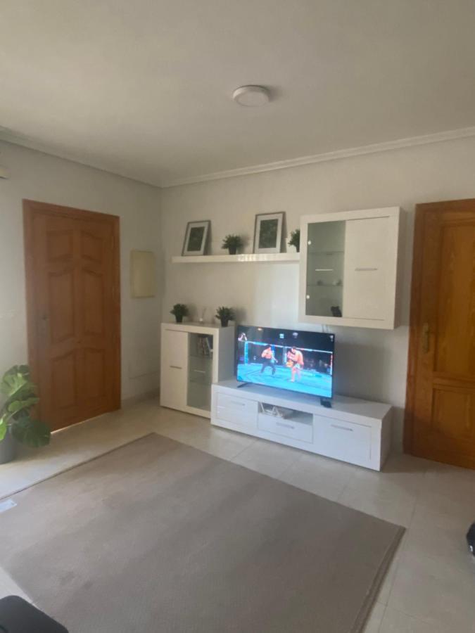 Siyar Benijofar 2 Bedrooms With Communal Pool *